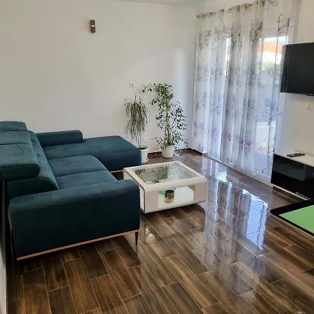 Happiness Apartment