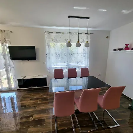 Apartment Happiness *