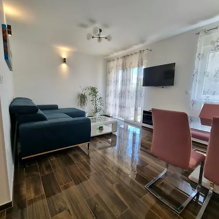 Apartment Happiness *