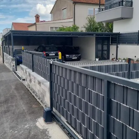 Happiness Apartment *